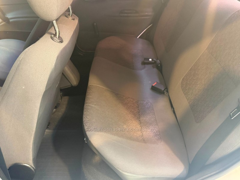 CORSA 1.0 MPFI CLASSIC SEDAN 8V GASOLINA 4P MANUAL - 2004 - BENTO GONçALVES