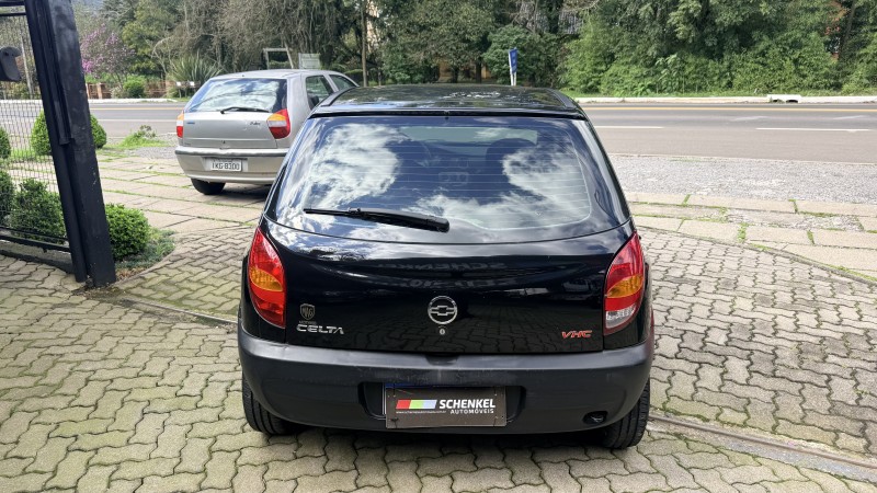 CELTA 1.0 MPFI VHC SUPER 8V FLEX 4P MANUAL - 2003 - NOVA PETRóPOLIS
