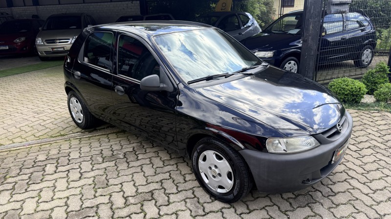 CELTA 1.0 MPFI VHC SUPER 8V FLEX 4P MANUAL - 2003 - NOVA PETRóPOLIS