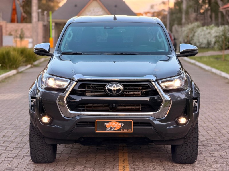 HILUX  - 2024 - CANELA