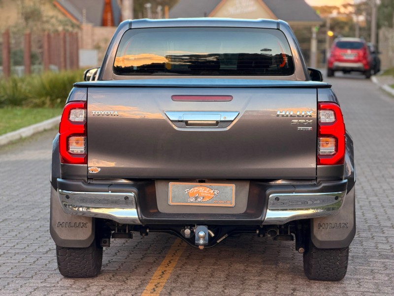 HILUX  - 2024 - CANELA