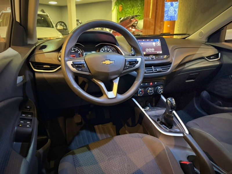 ONIX 1.0 LT 12V FLEX 4P MANUAL - 2020 - NOVO HAMBURGO