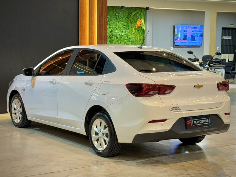 ONIX 1.0 LT 12V FLEX 4P MANUAL - 2020 - NOVO HAMBURGO
