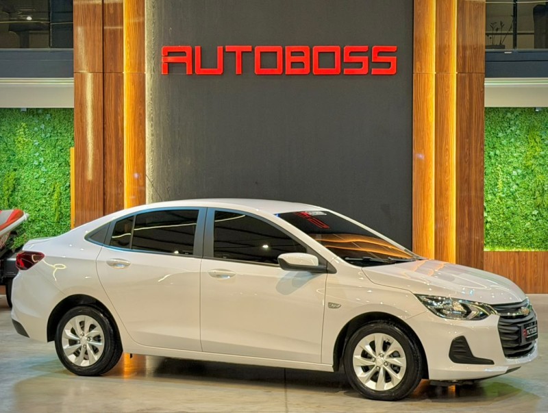 ONIX 1.0 LT 12V FLEX 4P MANUAL - 2020 - NOVO HAMBURGO