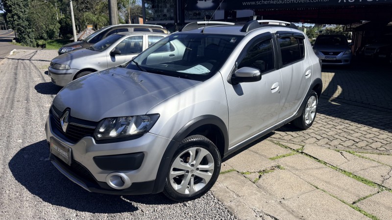 sandero 1.6 stepway 8v flex 4p manual 2015 nova petropolis