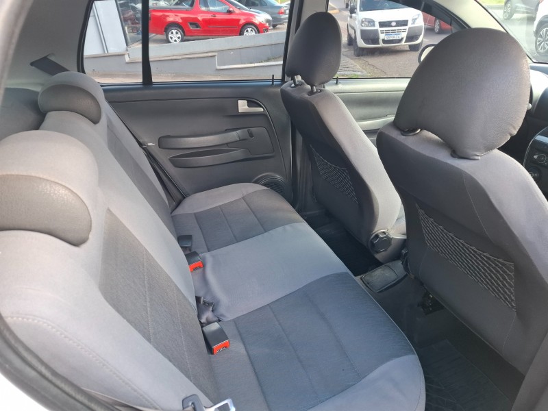 CROSSFOX 1.6 MI FLEX 8V 4P MANUAL - 2006 - FARROUPILHA