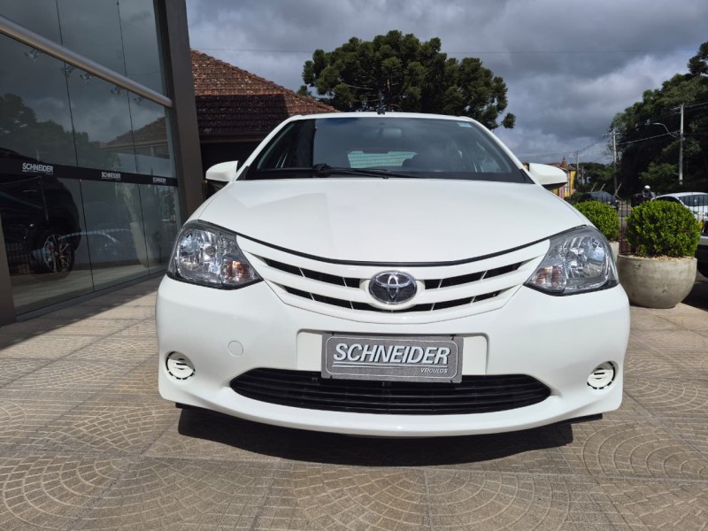 ETIOS 1.5 XS 16V FLEX 4P MANUAL - 2017 - NOVA PETRóPOLIS