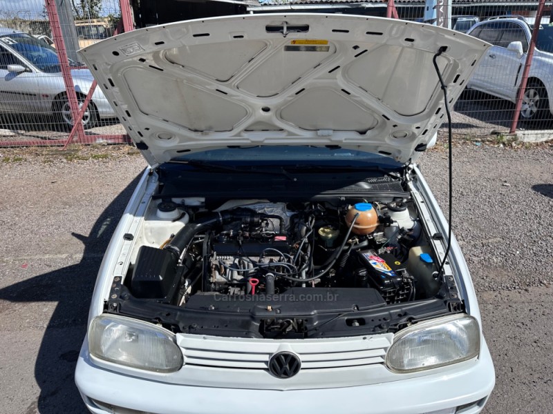 GOLF 1.8 MI GL 8V GASOLINA 4P MANUAL - 1997 - CAXIAS DO SUL