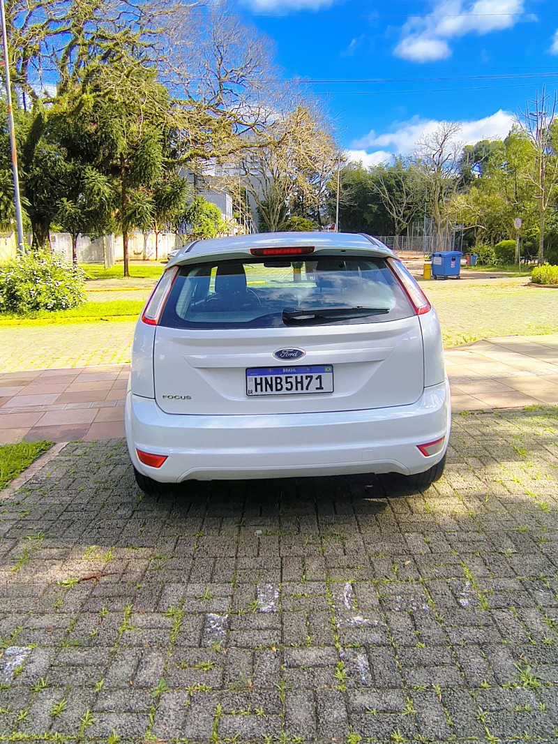 FOCUS 1.6 SE 8V FLEX 4P MANUAL - 2013 - FARROUPILHA