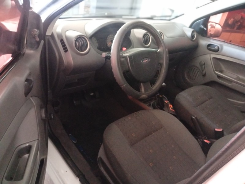 FIESTA 1.0 MPI PERSONNALITÉ 8V FLEX 4P MANUAL - 2003 - CAXIAS DO SUL