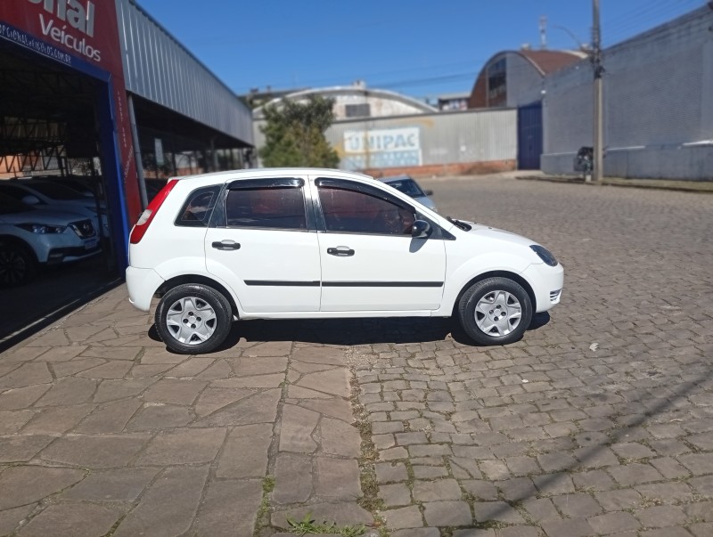 FIESTA 1.0 MPI PERSONNALITÉ 8V FLEX 4P MANUAL - 2003 - CAXIAS DO SUL