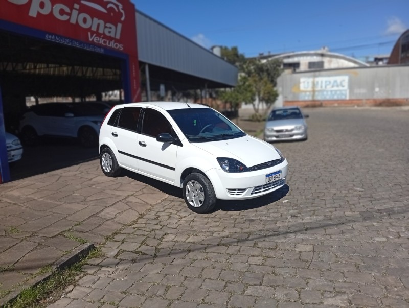 FIESTA 1.0 MPI PERSONNALITÉ 8V FLEX 4P MANUAL - 2003 - CAXIAS DO SUL