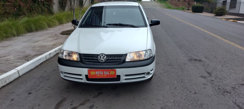 SAVEIRO 1.6 MI CL CS 8V GASOLINA 2P MANUAL G.II - 2006 - FARROUPILHA