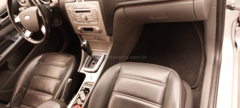 FOCUS 2.0 GLX 16V FLEX 4P AUTOMÁTICO - 2013 - FARROUPILHA