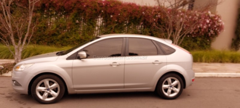 FOCUS 2.0 GLX 16V FLEX 4P AUTOMÁTICO - 2013 - FARROUPILHA