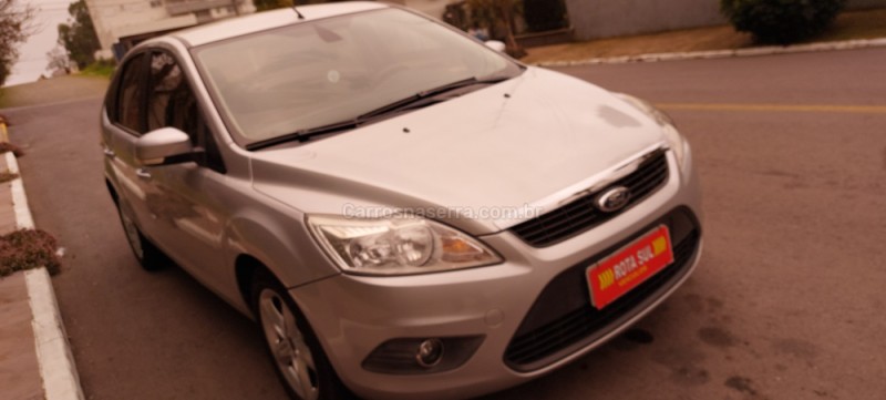 FOCUS 2.0 GLX 16V FLEX 4P AUTOMÁTICO - 2013 - FARROUPILHA