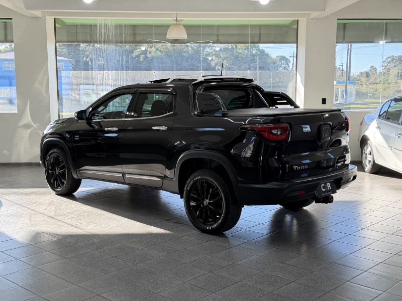 TORO 2.0 16V TURBO DIESEL VOLCANO AT9 4X4 AUTOMÁTICO - 2019 - CAXIAS DO SUL