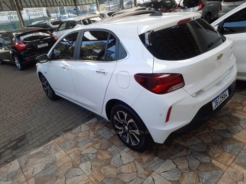 ONIX 1.0 PREMIER II 12V TURBO FLEX 4P AUTOMÁTICO - 2023 - CAXIAS DO SUL