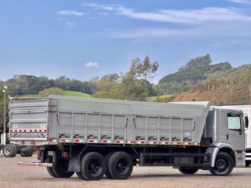 24-250 E CONSTELLATION 3 EIXOS - 2009 - ANTôNIO PRADO