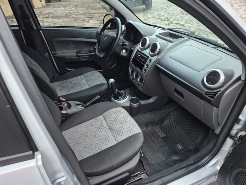 FIESTA 1.6 MPI CLASS HATCH 8V FLEX 4P MANUAL - 2013 - CAXIAS DO SUL