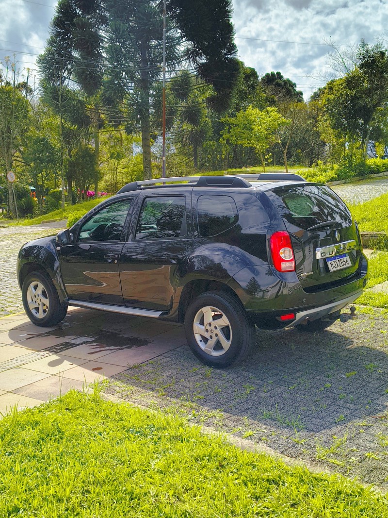 DUSTER 1.6 DYNAMIQUE 4X2 16V FLEX 4P MANUAL - 2013 - FARROUPILHA