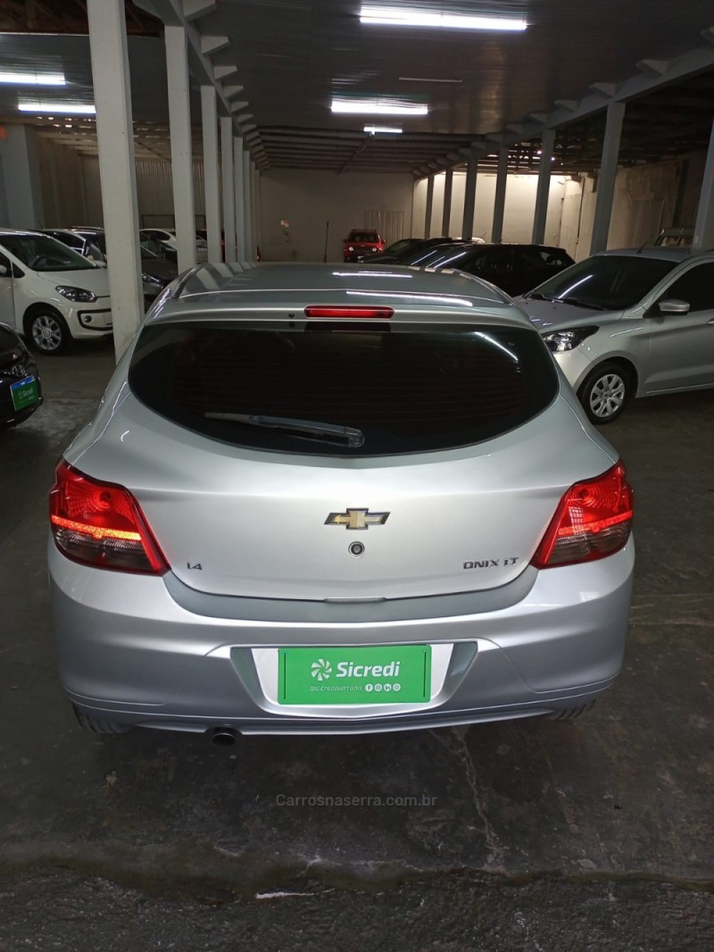 ONIX 1.4 MPFI LT 8V FLEX 4P MANUAL - 2016 - BENTO GONçALVES