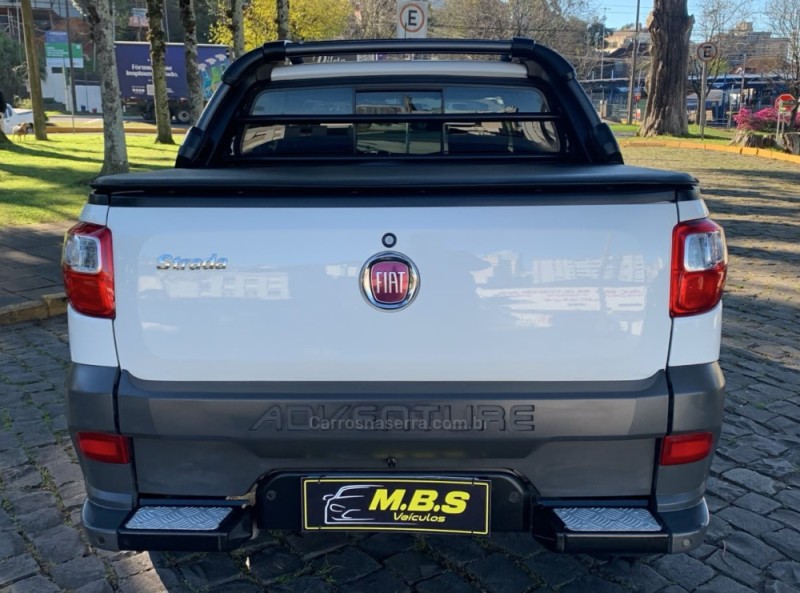 STRADA 1.8 MPI ADVENTURE LOCKER CD 16V FLEX 3P MANUAL - 2020 - CAXIAS DO SUL