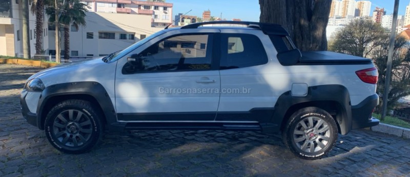 STRADA 1.8 MPI ADVENTURE LOCKER CD 16V FLEX 3P MANUAL - 2020 - CAXIAS DO SUL
