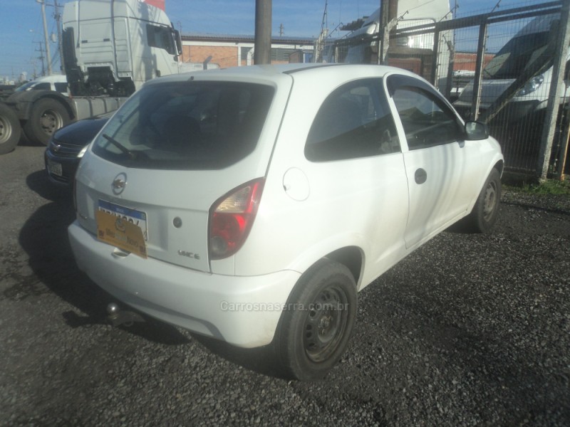 CELTA 1.0 MPFI SPIRIT 8V FLEX 2P MANUAL - 2011 - FARROUPILHA