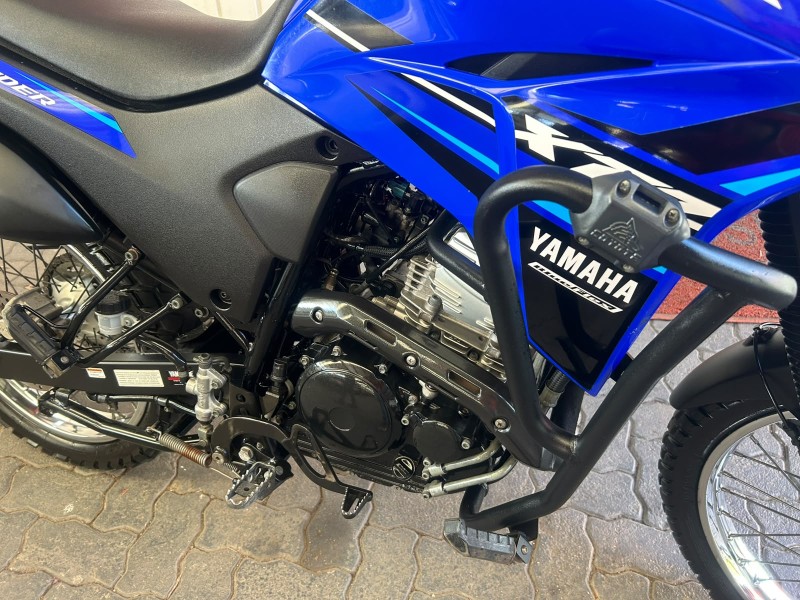 XTZ 250 LANDER - 2024 - TRêS COROAS