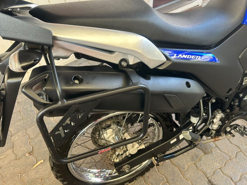 XTZ 250 LANDER - 2024 - TRêS COROAS
