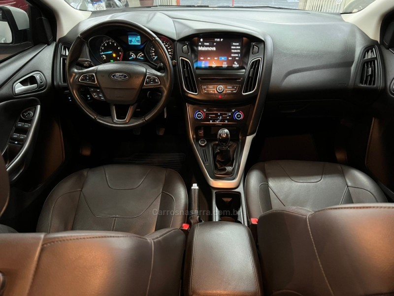 FOCUS 1.6 SE PLUS 16V FLEX 4P MANUAL - 2018 - CAXIAS DO SUL