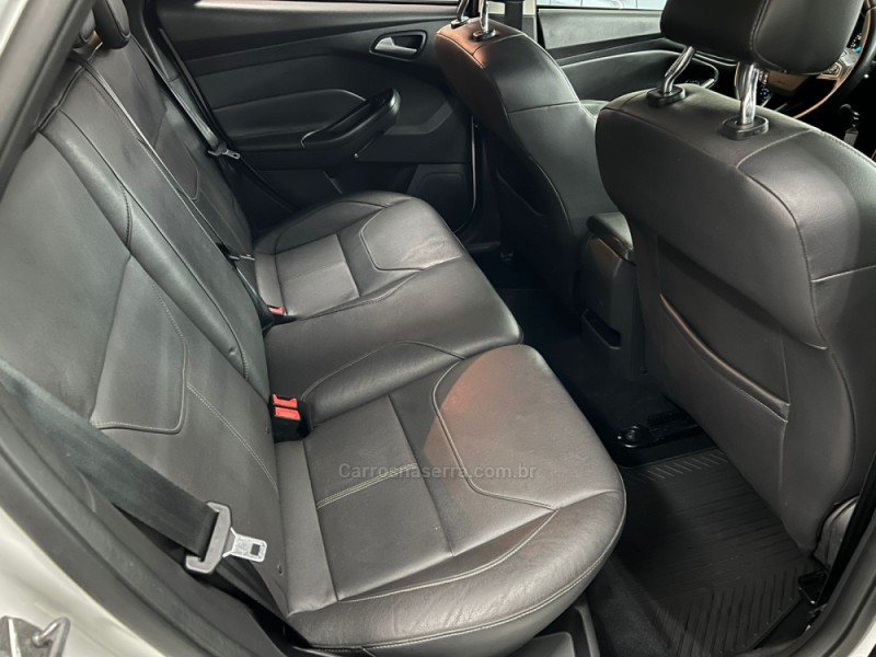 FOCUS 1.6 SE PLUS 16V FLEX 4P MANUAL - 2018 - CAXIAS DO SUL