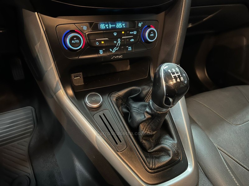 FOCUS 1.6 SE PLUS 16V FLEX 4P MANUAL - 2018 - CAXIAS DO SUL