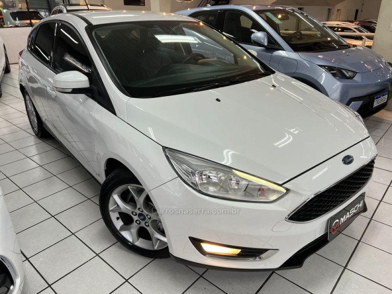 FOCUS 1.6 SE PLUS 16V FLEX 4P MANUAL - 2018 - CAXIAS DO SUL