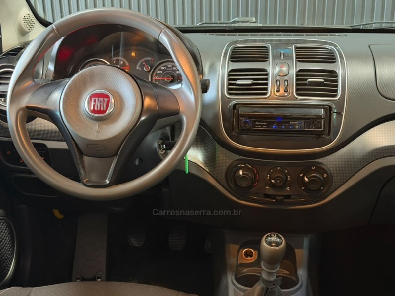 GRAND SIENA 1.4 MPI ATTRACTIVE 8V FLEX 4P MANUAL - 2013 - ESTâNCIA VELHA