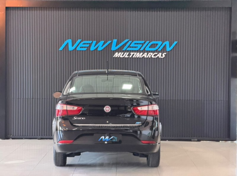 GRAND SIENA 1.4 MPI ATTRACTIVE 8V FLEX 4P MANUAL - 2013 - ESTâNCIA VELHA