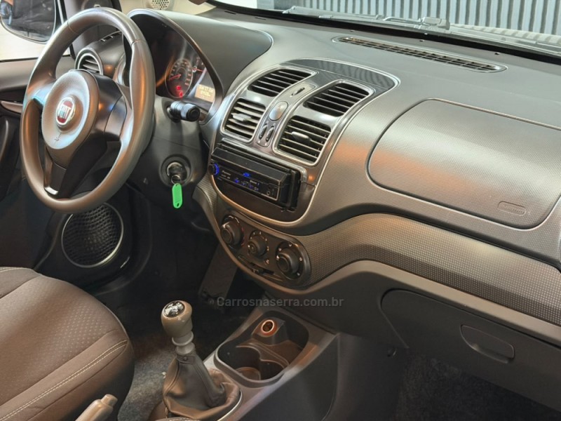 GRAND SIENA 1.4 MPI ATTRACTIVE 8V FLEX 4P MANUAL - 2013 - ESTâNCIA VELHA
