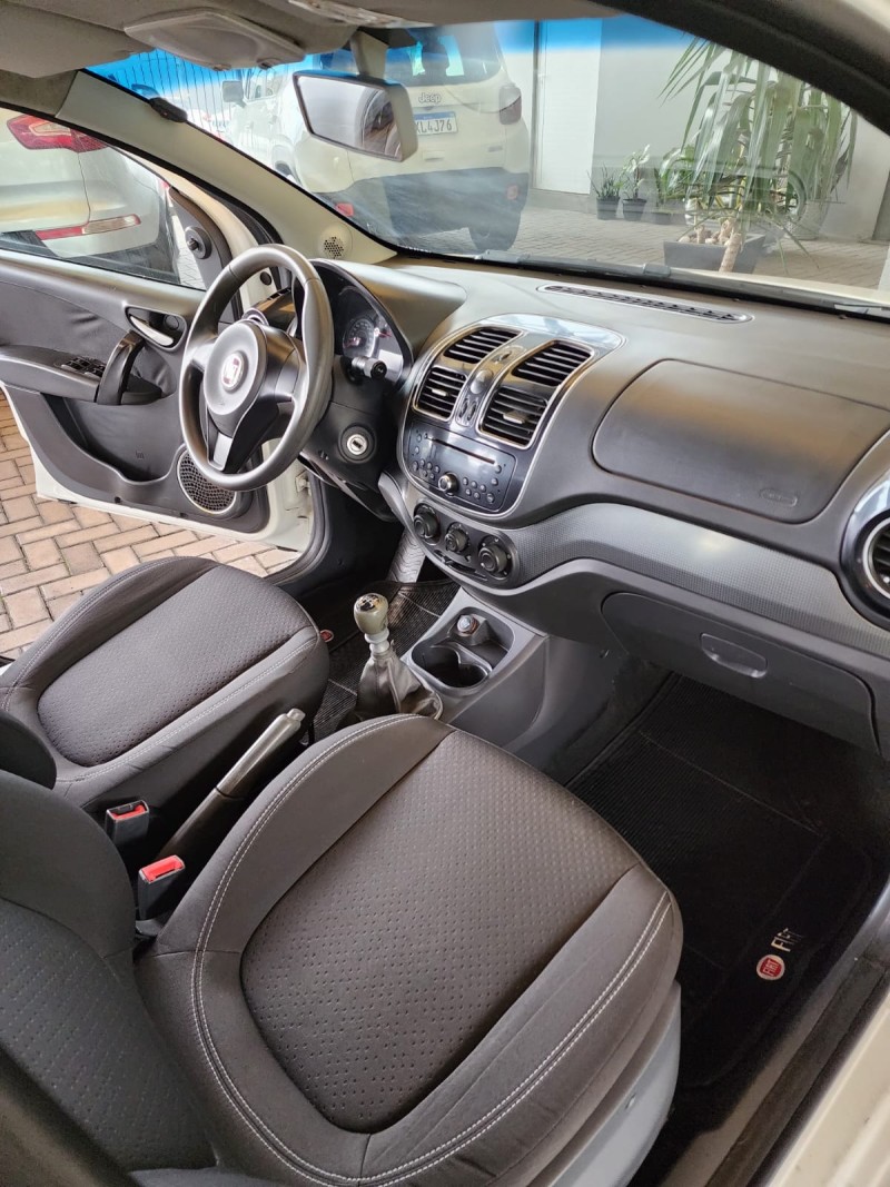 GRAND SIENA 1.4 MPI 8V TETRAFUEL 4P MANUAL - 2014 - CAXIAS DO SUL