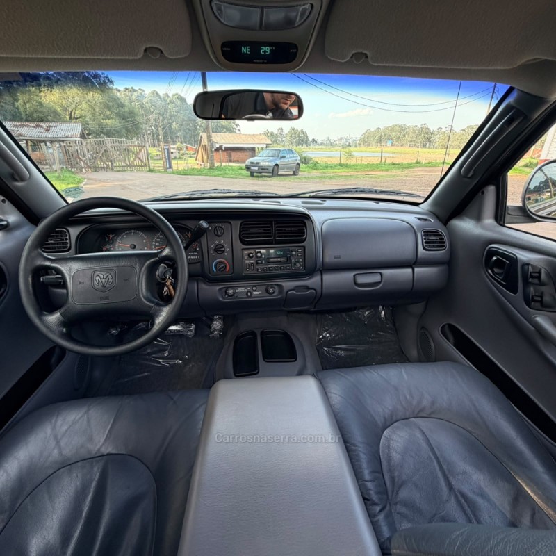DAKOTA 5.2 R/T 4X2 CS V8 16V GASOLINA 2P AUTOMÁTICO - 2000 - VACARIA