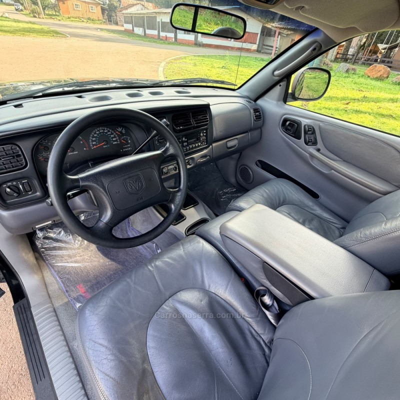 DAKOTA 5.2 R/T 4X2 CS V8 16V GASOLINA 2P AUTOMÁTICO - 2000 - VACARIA