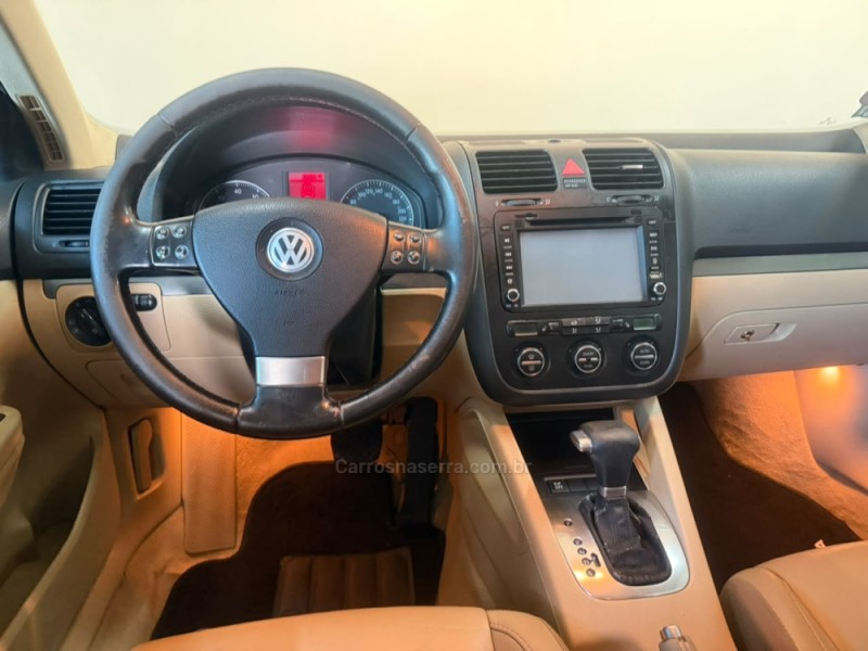 JETTA 2.5 I 20V 150CV GASOLINA 4P TIPTRONIC - 2007 - NOVO HAMBURGO