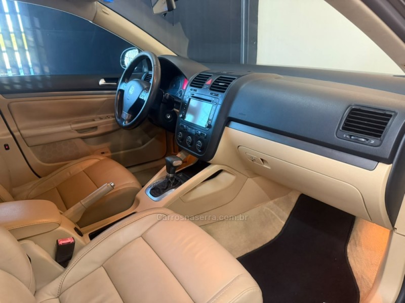 JETTA 2.5 I 20V 150CV GASOLINA 4P TIPTRONIC - 2007 - NOVO HAMBURGO