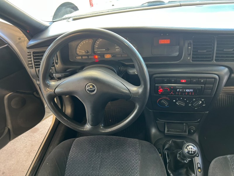 VECTRA 2.0 MPFI GLS 8V GASOLINA 4P MANUAL - 2000 - CAXIAS DO SUL