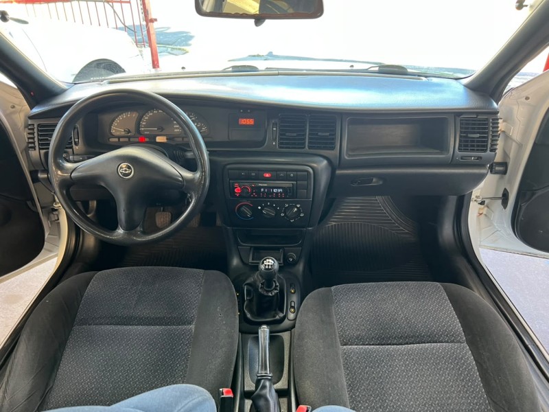 VECTRA 2.0 MPFI GLS 8V GASOLINA 4P MANUAL - 2000 - CAXIAS DO SUL
