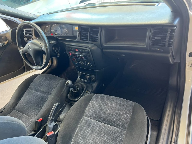 VECTRA 2.0 MPFI GLS 8V GASOLINA 4P MANUAL - 2000 - CAXIAS DO SUL
