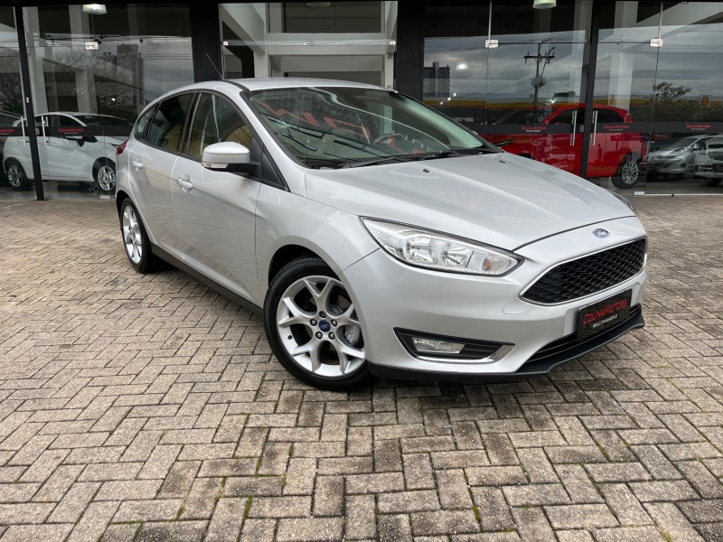 FOCUS 1.6 SE PLUS 16V FLEX 4P MANUAL - 2016 - CAXIAS DO SUL