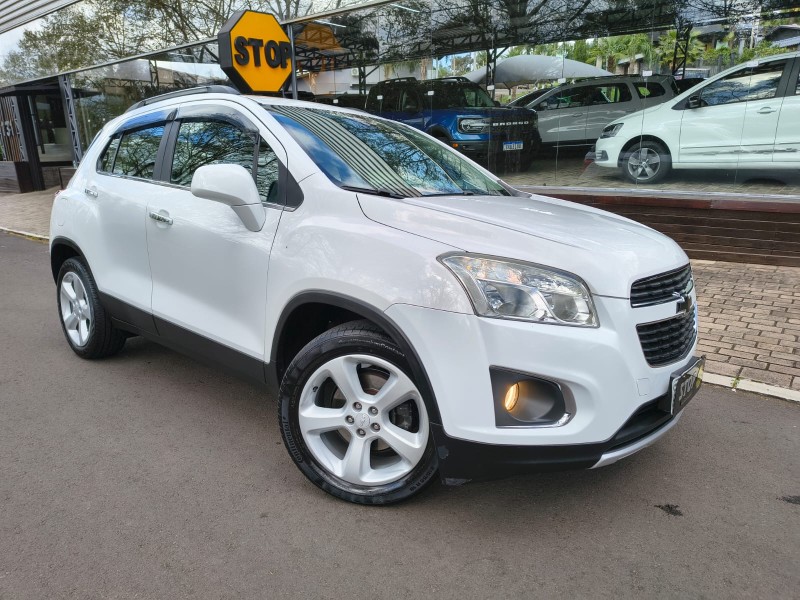 TRACKER 1.8 MPFI LTZ 4X2 16V FLEX 4P AUTOMÁTICO - 2015 - DOIS IRMãOS