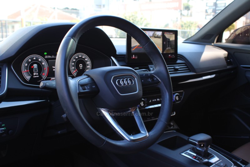 Q5 2.0 TFSI S LINE BLACK QUATTRO S TRONIC GASOLINA 4P - 2024 - CAXIAS DO SUL