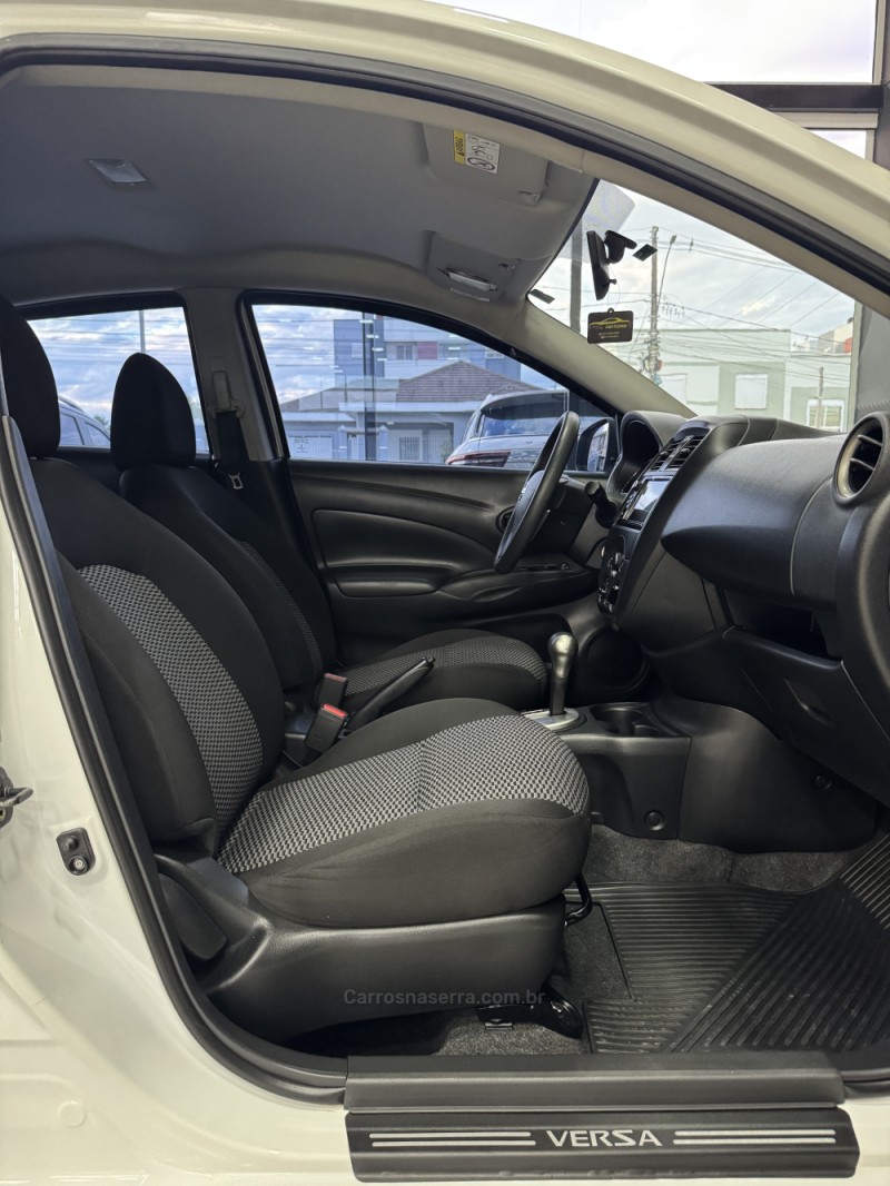 VERSA 1.6 V-DRIVE PLUS 16V FLEX 4P AUTOMÁTICO - 2021 - CAXIAS DO SUL
